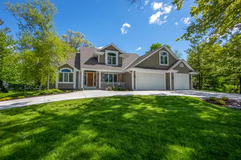 1023 Tarrant, Fontana, WI 53125