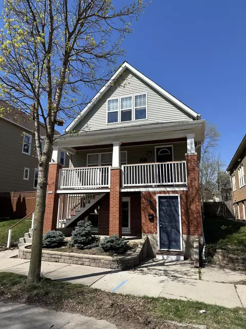 2469 N Dousman, Milwaukee, WI 53212