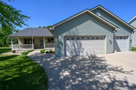 457 Forest Vw, Algoma, WI 54904