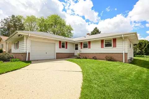 8736 W Ohio, Milwaukee, WI 53227
