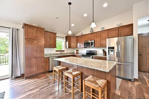 3133 Tanglewood, Waukesha, WI 53189