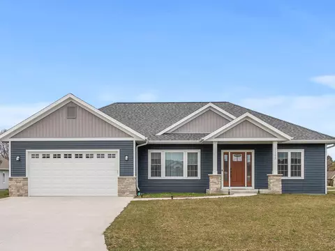 1502 Woodcrest, Howards Grove, WI 53083