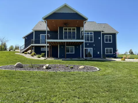 8930 Deer Run, Wayne, WI 53002