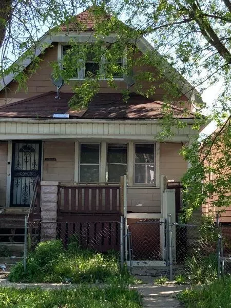 2478 W Medford, Milwaukee, WI 53206