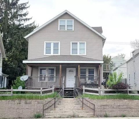 1040 W Washington #A, West Bend, WI 53095