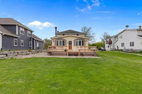 24510 Sandy Pt, Norway, WI 53185