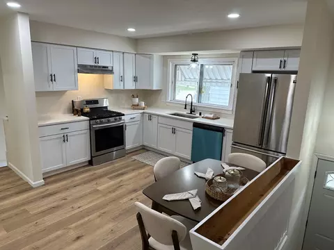 5921 N 78th, Milwaukee, WI 53218