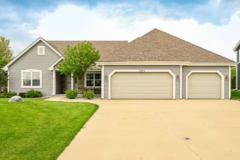4982 W Devinshire, Franklin, WI 53132