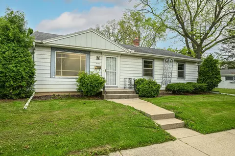 6101 W Fairmount, Milwaukee, WI 53218