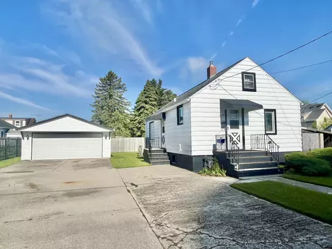 1206 Bellevue, Two Rivers, WI 54241
