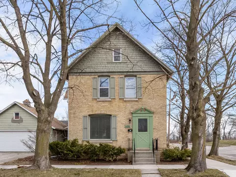 1135 S 7th, Manitowoc, WI 54220