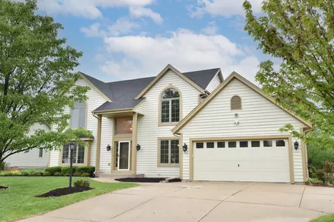 3327 S Highpointe, New Berlin, WI 53151