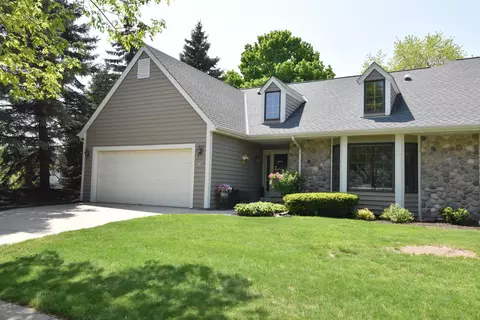 w52n105 Pioneer, Cedarburg, WI 53012