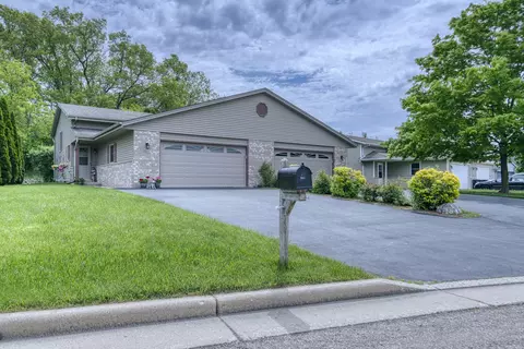 601 Cornerstone, Waterford, WI 53185