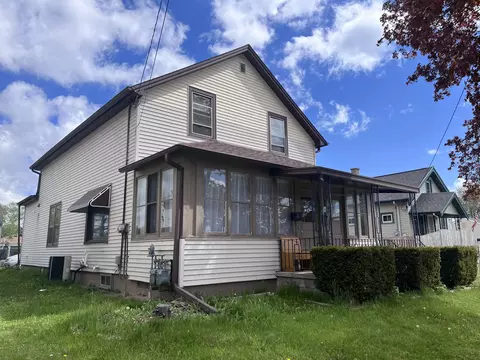 3906 Custer, Manitowoc, WI 54220