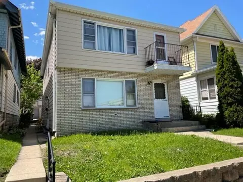 1441 S 76th, West Allis, WI 53214