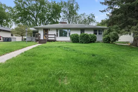 747 N Glenn, Waukesha, WI 53188