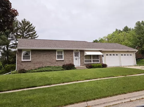 527 E Ogden, Jefferson, WI 53549