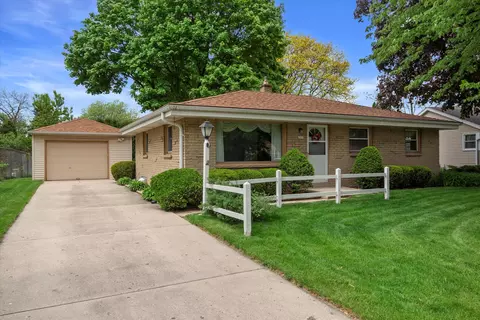 6830 W Plainfield, Greenfield, WI 53220