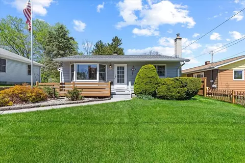1726 Taylor, West Bend, WI 53090