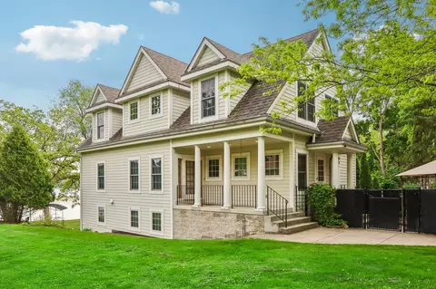 1308 N Breezeland, Summit, WI 53066