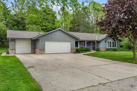 7255 N Redwood, Glendale, WI 53209