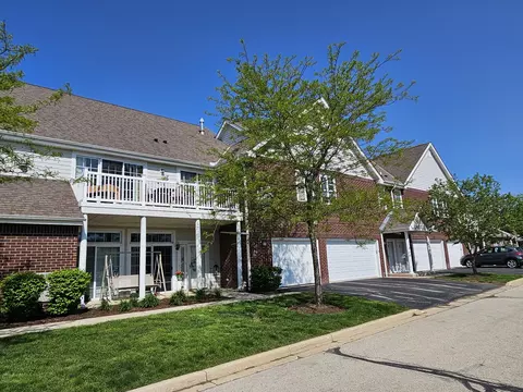 12155 W Virginia #7, Franklin, WI 53132