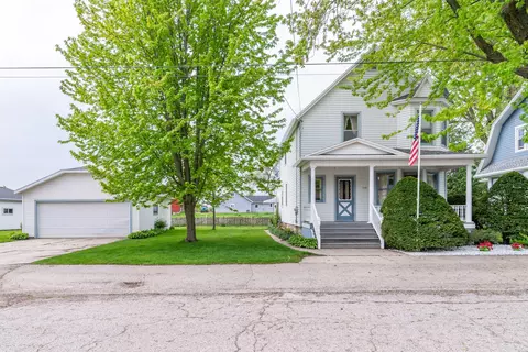 114 E Barrett, Saint Cloud, WI 53079