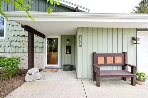 1604 Terry Dl, Trenton, WI 53090