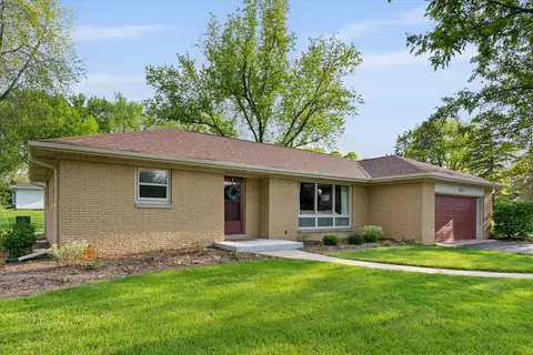 2510 Rockway, Brookfield, WI 53005