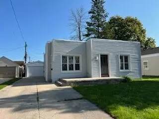 3108 Meadow, Manitowoc, WI 54220