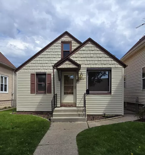3412 E Cudahy, Cudahy, WI 53110