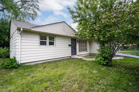 5822 W Thurston, Milwaukee, WI 53218