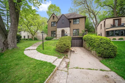 5829 W Trenton, Milwaukee, WI 53213