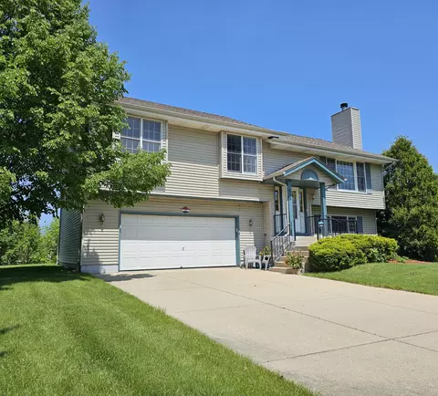 830 E Sommers, Oak Creek, WI 53154