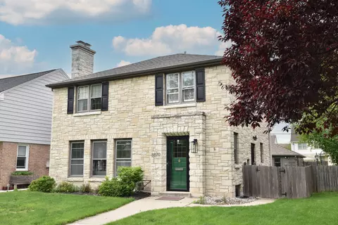 8870 Stickney, Wauwatosa, WI 53226