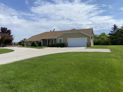 4302 S Rose, New Berlin, WI 53151