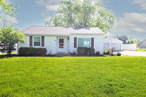 8641 Cooper, Pleasant Prairie, WI 53158
