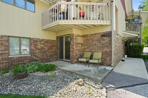 449 W Chestnut #1, Burlington, WI 53105