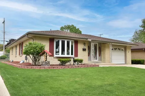 8670 W Ohio, Milwaukee, WI 53227