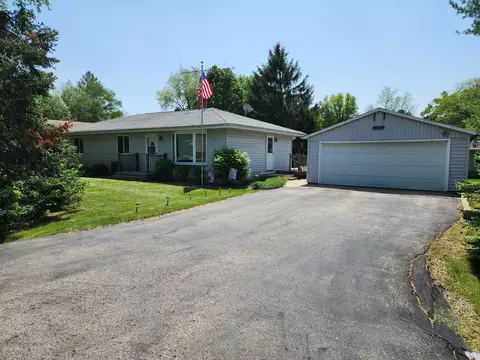209 W Washington, Darien, WI 53114