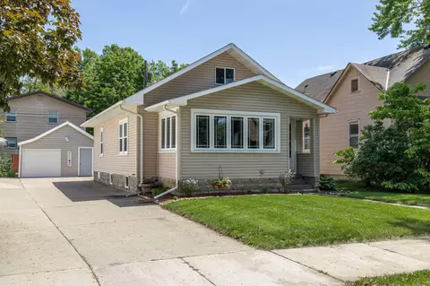1225 E La, Crosse, WI 54601