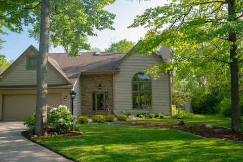 14335 W W Park, New Berlin, WI 53151