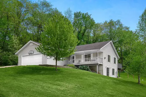 w4267 Drectrah Road, Barre, WI 54601
