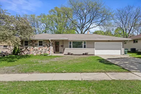 507 S 17th, West Bend, WI 53095