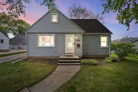 1134 5th, Grafton, WI 53024
