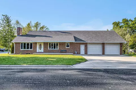 506 St John, Luxemburg, WI 54217