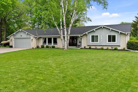 9746 N Kent, Mequon, WI 53097