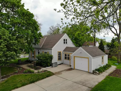 788 N 116th, Wauwatosa, WI 53226