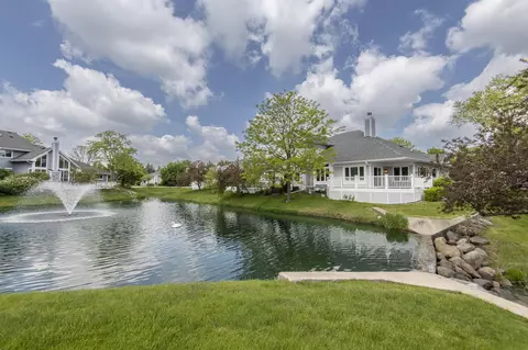 14257 W Waters Edge, New Berlin, WI 53151